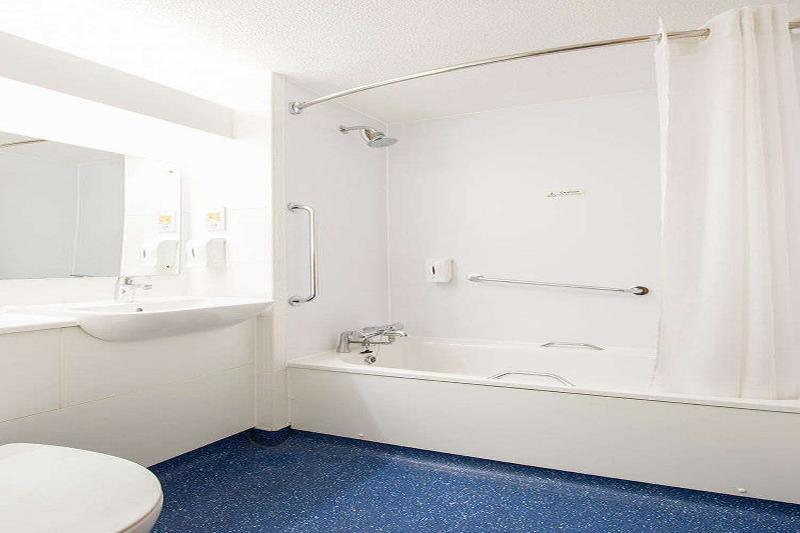 Travelodge Bristol Severn View M48 Elberton Exterior photo