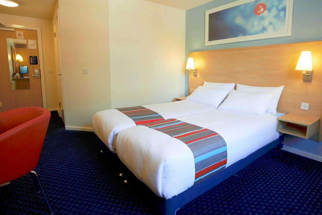 Travelodge Bristol Severn View M48 Elberton Exterior photo